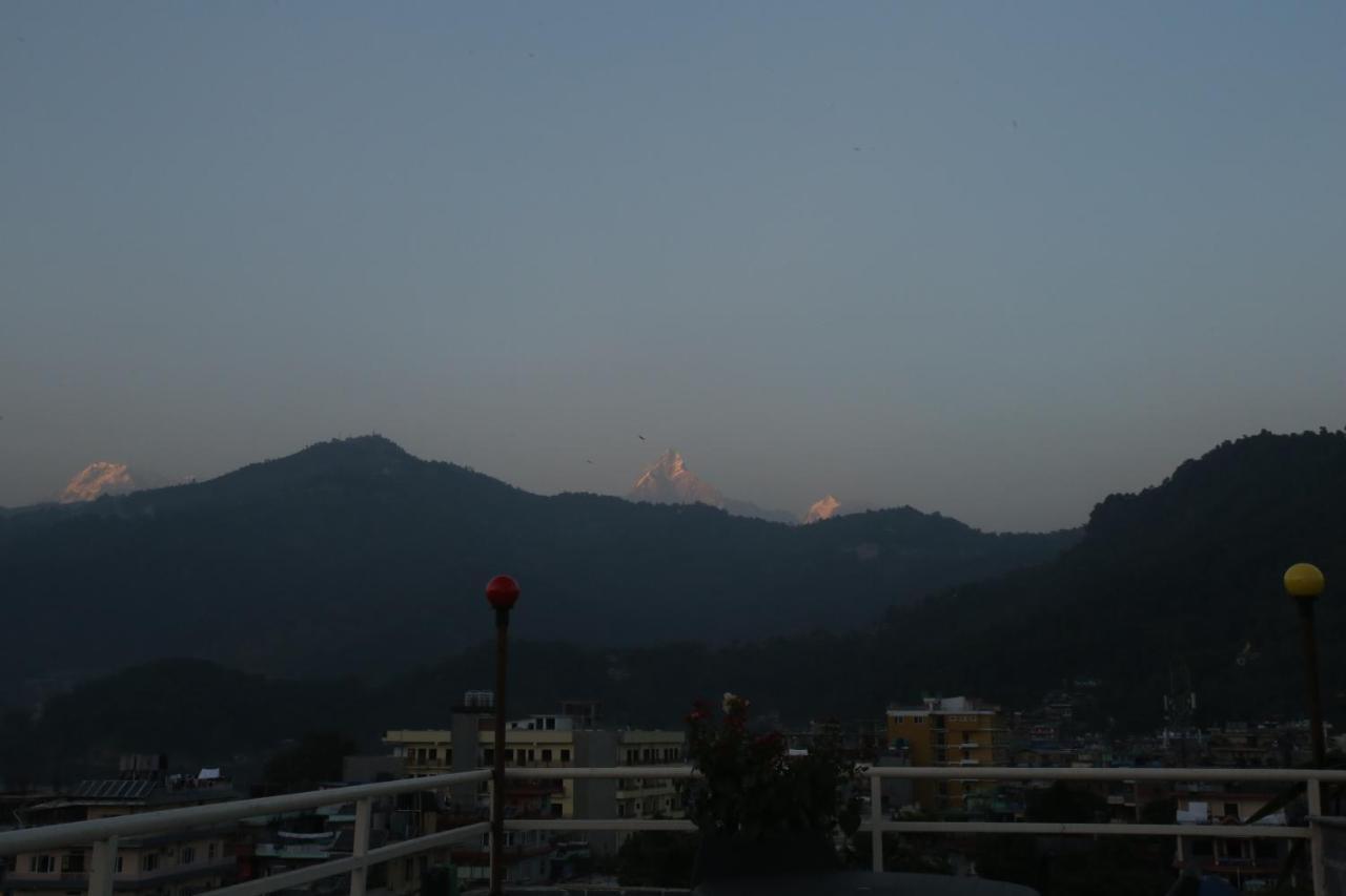 Hotel White Himal بوكْرا المظهر الخارجي الصورة