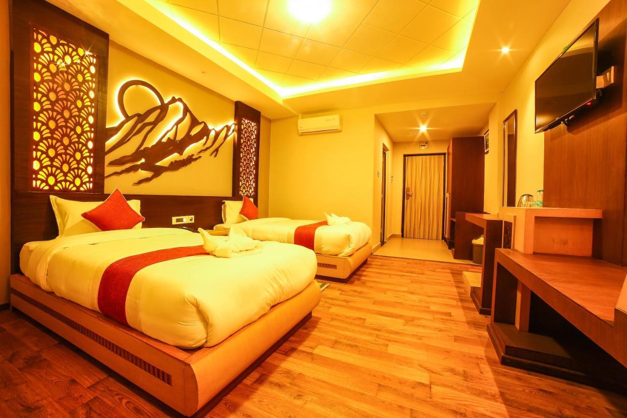 Hotel White Himal بوكْرا المظهر الخارجي الصورة